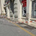 VIDEO: Zaštitna traka oko Bukovčeve palate zbog bezbednosti građana