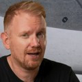 Pilot objasnio čemu služe rupice na prozorima aviona: Važnije je nego što mislite (video)