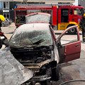 Drama u Novom Sadu: Zapalio se "punto" u pokretu, plamen progutao automobil nasred ulice (foto)
