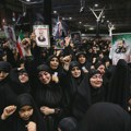 FOTO Iran prkosi Trampu: Sprema sahranu kakvu svet nije video za ubijenog ajatolaha