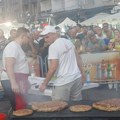 Неуспело обарање рекорда на Роштиљијади: Пукотине поквариле покушај прављења највеће пљескавице тешке 6 килограма