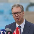 Vučić bez komentara o istraživanju javnog mnjenja, ali priznao da će biti "neizvesna utakmica" i govorio o spotu studenata FDU…