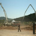 Bolnicu vrednu oko 65 miliona evra grade na klimavim temeljima: Afera u Trebinju zbog građevinskog zemljišta (foto)