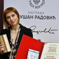 Život mora da leti i peva i u novim pesmama: Dragana Mladenović, dobitnica nagrade „Duško Radović“