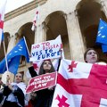 Građani Gruzije protestovali protiv zakona o stranim agentima