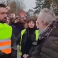 (VIDEO) Priveden muškarac koji je potegao nož na studenta na blokadi ispred Medicinskog fakulteta u Novom Sadu