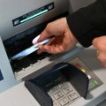 Čovek otišao do bankomata da promeni novčanice u manje apoene, pa umesto para dobio poruku - istog trenutka mu je propao…
