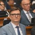 Čovek koji je nekada hteo da formira "jezičke patrole" sada u Skupštini objašnjava šta je nacizam