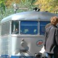 Буди ли вам ова слика носталгију? „Сребрних стрела” се мало ко сећа, а некада су биле главно превозно средство на краћим…