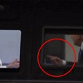 "Neprijatan" razgovor u predsedničkom helikopteru: Tramp prstom pretio Melaniji, a ona u čudu odmahivala glavom (Video)