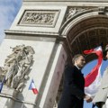 Макрон спрема слање седам хиљада војника и авионе Мираж у Украјину