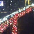 (Foto) Beograd paralisan! Gužve napravile haos u prestonici, vozila stoje u mestu: Na Slaviji i Gazeli nema gde igla da padne…