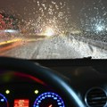 Stručnjaci savetuju: Izbacite ove tri stvari iz automobila tokom zimskih meseci