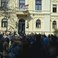"Ovaj zakon je donet bez konsultacija i bez šire rasprave": U Zaječaru održan protest zaposlenih u pravosuđu