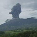 VIDEO Erupcija na Filipinima: Vulkan izbacio pepeo 800 metara uvis, vlasti izdale hitno upozorenje