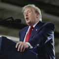 Трамп поново тражио од Американаца да се сете нечега што се никада није догодило
