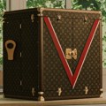 Louis Vuitton ponovo na stazi: Klasični automobili, Dolomiti i trofej kao umetničko delo
