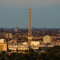 U berlinskom tornju dvadesetak ljudi ostalo zarobljeno zbog kvara lifta