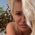 Nataša Bekvalac u zavodljivom izdanju: Uslikala se na plaži, a opisom zaintrigirala sve: Da li je ovo posvetila nekom muškarcu?…