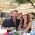 Iza osmeha krije se bol: Bekamovi saznali na društvenim mrežama da je Bruklin obnovio zavete, Viktorija slomljena