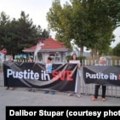 Pred zatvorom u Novom Sadu zatraženo oslobađanje uhapšenih demonstranata