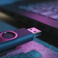 Ne priključujte bilo šta u USB port laptop računara: tri stvari nikada ne povezujte