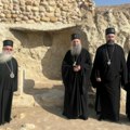 Патријарх Порфирије посетио место крштења Исуса Христа Поглавар СПЦ стигао у Јордан, на лични позив принца Газија Бин…