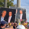 Нове шокантне фотографије са Епстајновог острва: "Кондоми са ликом Трампа само 4.50 фунти" ФОТО