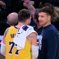 Bogdan sa klupe gledao Dončićev šou! Spektakularan derbi LA pripao Lejkersima, čudesni Luka brojao do 38! (video)