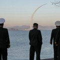 Severna Koreja testirala krstareće rakete sa novog ratnog broda: Kim lično nadgledao lansiranje projektila! (foto)