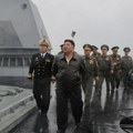 Снимак плотуна смрти: Разарач Ким Џонг Уна испалио 12 крстарећих ракета и поставио светски рекорд