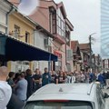 U Leskovcu veliki broj građana čeka da da potpis Studentskoj listi