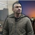Узбуна у Кијеву због напада балистичким ракетама! Хитно се огласио Кличко, Руси погодили зграде дроновима! Објављени снимци…