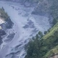(Foto) Polava u Nepalu odnela kuće i mostove, oštećena hidroelektrana: Najmanje pet osoba vodi se kao nestalo