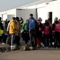 Nemačka će sledeće godine prepoloviti pomoć za izbeglice