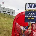 Sindikat Ujedinjenih radnika u autoindustriji planira da proširi štrajk protiv tri proizvođača automobila u Detroitu