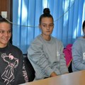 Aleksandra, Ana Marija i Anđela iz plandišta sanjaju da postanu profesionalne fudbalerke Reprezentativke imaju san da budu…