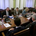 Počele konsultacije u parlamentu: Deo opozicije se nije pojavio, evo ko predsedava (foto)