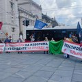 Penzioneri i studenti u blokadi krenuli ka predsedništvu i Vladi Srbije