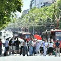 (Foto, video) blokade u Beogradu: Gradski prevoz opet funkcioniše, svi važni pravci jutros prohodni: Demonstranti i policija…