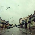 Oprez zbog vlažnih kolovoza