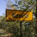 U selu Nesvrta kod Grdelice ostalo desetak starina: Poslednja kiša oštetila loš put, kad padne - "nema nigde"