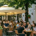 FENOMEN KRCATIH BAŠTA: Kragujevačka enigma - Ko puni kafiće u svako doba, a večito se žali na besparicu?