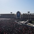 Nastavlja se ceremonija oproštaja od Alija Hamenija u Teheranu; Njujork tajms: Podele u iranskom vrhu