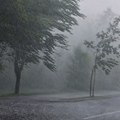 Haos nakon oluje u Hrvatskoj: Poplavljen vrtić, oštećeni krovovi i automobili