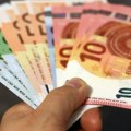 Euro prema dolaru najjači u posljednjih pet tjedana