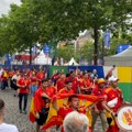 SK u Kelnu: Španci pevaju, grme bubnjevi (VIDEO)