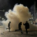 Sukob policije i demonstranata u Atini zbog železničke nesreće (FOTO)