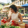Voće postalo luksuz na srpskim pijacama: Maline 2.500 dinara, kupine 1.600, a OVA VOĆKA ruši sve rekorde!