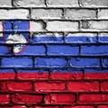 SLOVENIJA NA IVICI KRIZE: OSTAVKA JOŽETA HORVATA MUCA PRODUBILE DRUŠTVENE PODELE I PITANJE ODGOVORNOSTI